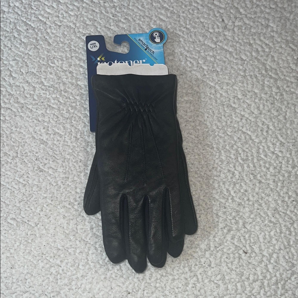 Isotoner Classic Black Gloves